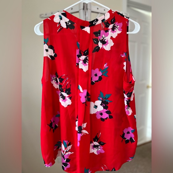 41 Hawthorn Floral Sleeveless Blouse - Picture 3 of 3